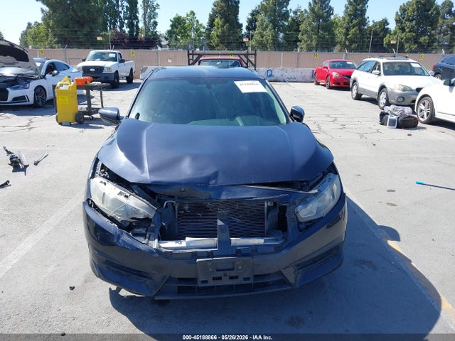 Продажа на аукционе авто 2018 Honda Civic Lx, vin: 2HGFC2F51JH511392, номер лота: 45188866