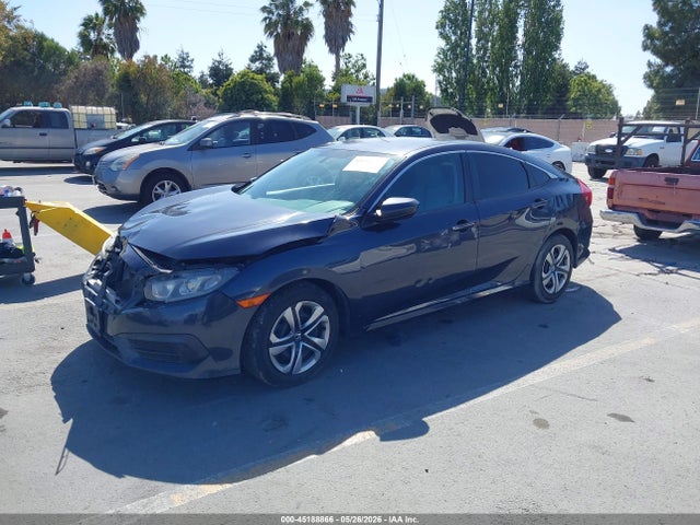 Продажа на аукционе авто 2018 Honda Civic Lx, vin: 2HGFC2F51JH511392, номер лота: 45188866