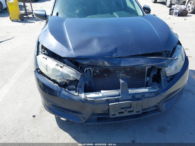 Продажа на аукционе авто 2018 Honda Civic Lx, vin: 2HGFC2F51JH511392, номер лота: 45188866