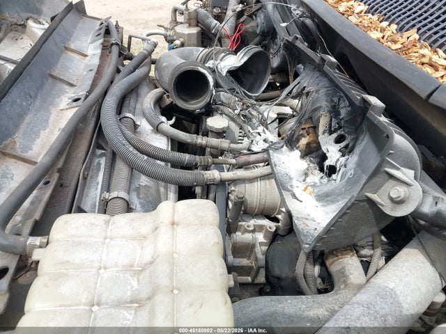 45188902 :رقم المزاد ، 1GBE4E1133F505146 vin ، 2003 Chevrolet Cc4500 مزاد بيع