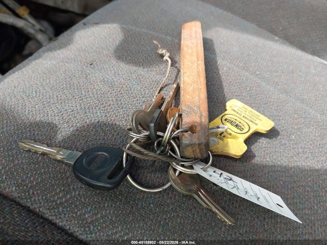 45188902 :رقم المزاد ، 1GBE4E1133F505146 vin ، 2003 Chevrolet Cc4500 مزاد بيع