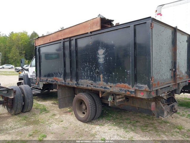 45188902 :رقم المزاد ، 1GBE4E1133F505146 vin ، 2003 Chevrolet Cc4500 مزاد بيع
