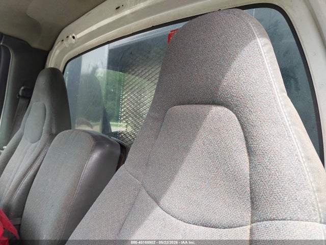 45188902 :رقم المزاد ، 1GBE4E1133F505146 vin ، 2003 Chevrolet Cc4500 مزاد بيع