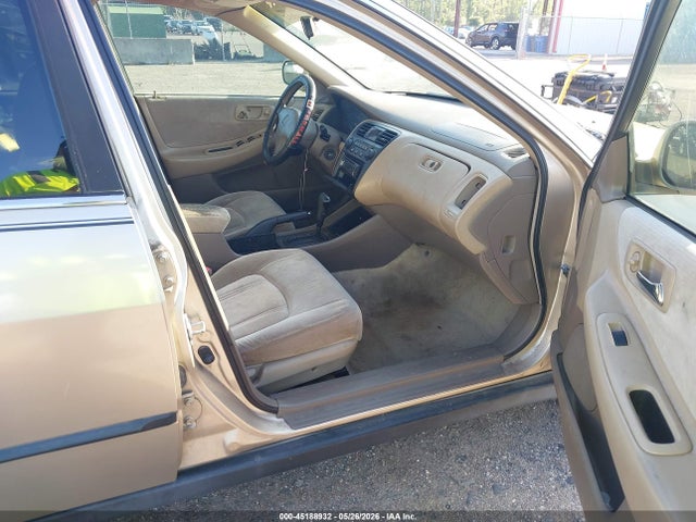 2000 Honda Accord 2.3 Lx მანქანა იყიდება აუქციონზე, vin: 1HGCG5649YA146808, აუქციონის ნომერი: 45188932