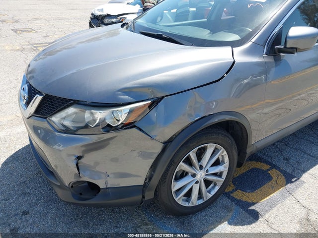 JN1BJ1CP8HW023140 Nissan Rogue Sport S