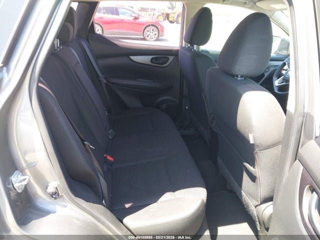 JN1BJ1CP8HW023140 Nissan Rogue Sport S