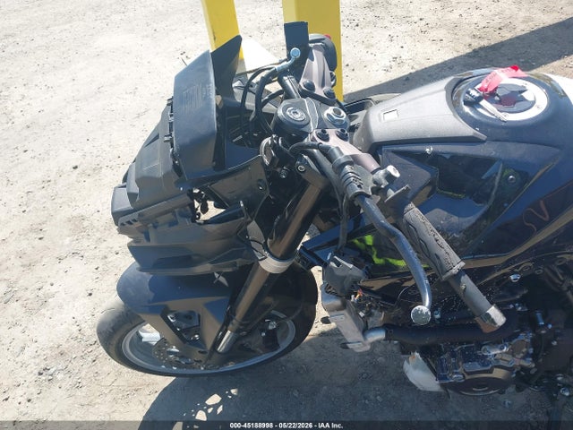 JS1EM13B1R7101799 Suzuki Gsx800 F