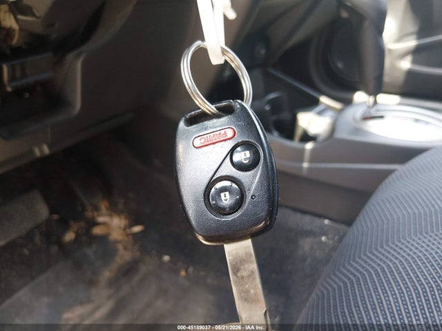 45189037 :رقم المزاد ، JHMGE8H66AS002458 vin ، 2010 Honda Fit Sport مزاد بيع