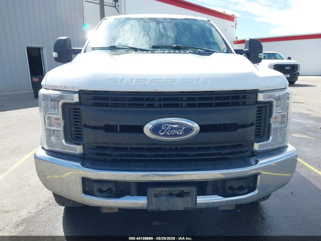 1FT7X2B61JEC22185 Ford F-250 Xl