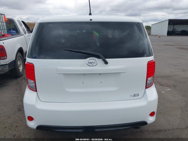 Scion XB 2014 JTLZE4FEXEJ056214 Image 16