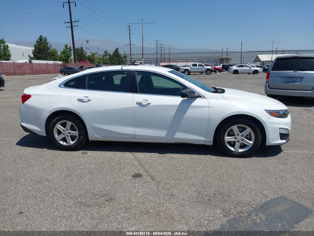 1G1ZB5ST4MF048795 Chevrolet Malibu Fwd Ls