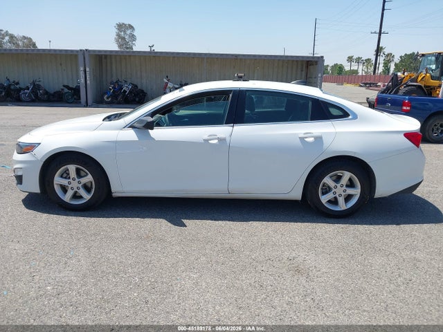 1G1ZB5ST4MF048795 Chevrolet Malibu Fwd Ls