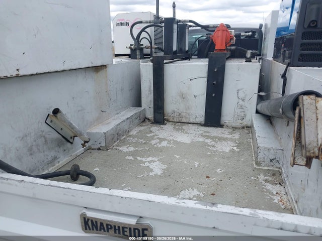 Ford F-450 Chassis Xl 2018 1FDUF4GT8JEC46849 Image 6
