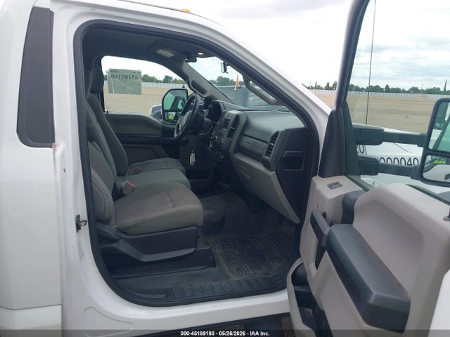 Ford F-450 Chassis Xl 2018 1FDUF4GT8JEC46849 Image 7
