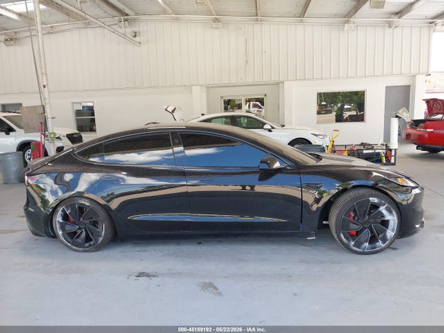 2025 Tesla Model 3 Performance All-wheel Drive მანქანა იყიდება აუქციონზე, vin: 5YJ3E1ET4SF028511, აუქციონის ნომერი: 45189192