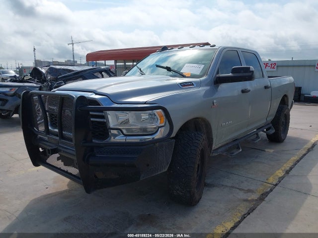 3C6UR5CLXMG654958 RAM 2500 Tradesman 4x4 6&#039;4 Box