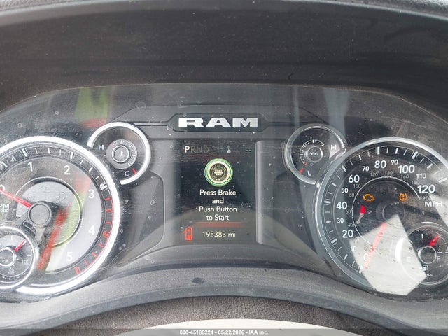 3C6UR5CLXMG654958 RAM 2500 Tradesman 4x4 6&#039;4 Box
