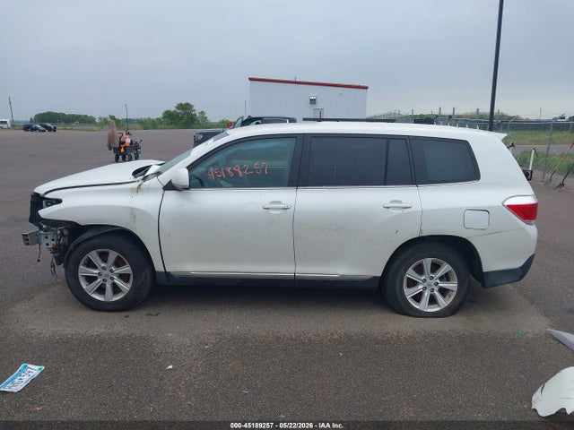 45189257 :رقم المزاد ، 5TDBK3EH8BS047506 vin ، 2011 Toyota Highlander Base V6 مزاد بيع