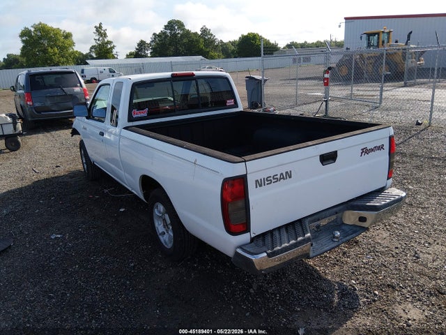 45189401 :رقم المزاد ، 1N6DD26S7YC379502 vin ، 2000 Nissan Frontier Xe مزاد بيع