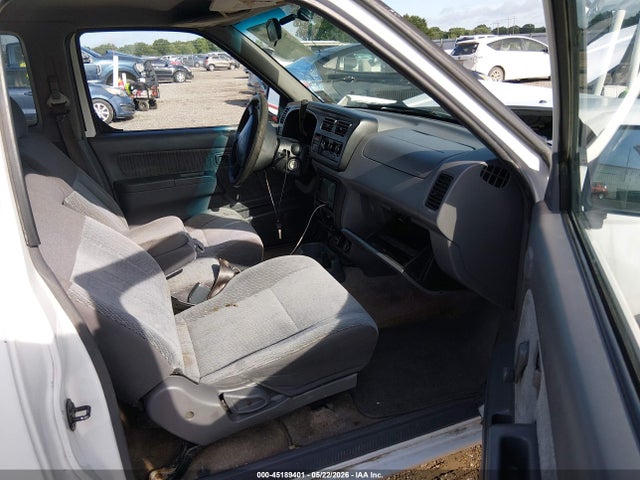 45189401 :رقم المزاد ، 1N6DD26S7YC379502 vin ، 2000 Nissan Frontier Xe مزاد بيع