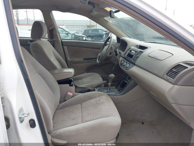 2006 Toyota Camry Le მანქანა იყიდება აუქციონზე, vin: 4T1BE32K26U741743, აუქციონის ნომერი: 45189494