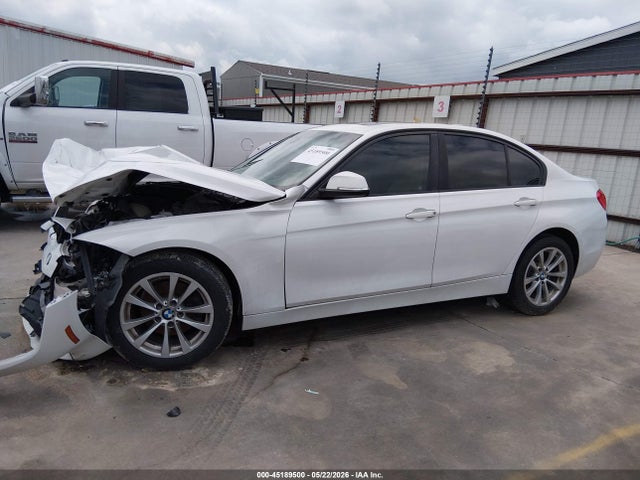 Продаж на аукціоні авто 2016 Bmw 320i, vin: WBA8E1G59GNT36767, номер лоту: 45189500