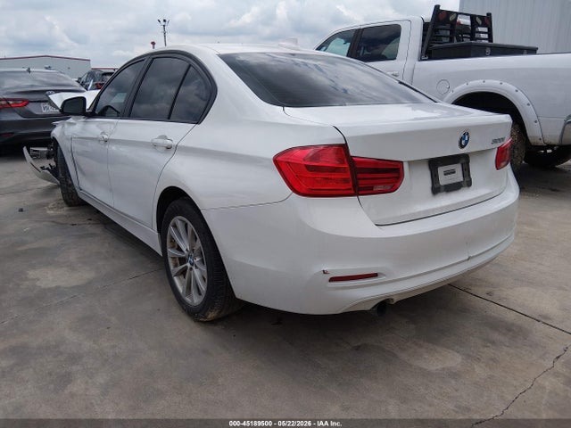 Продаж на аукціоні авто 2016 Bmw 320i, vin: WBA8E1G59GNT36767, номер лоту: 45189500
