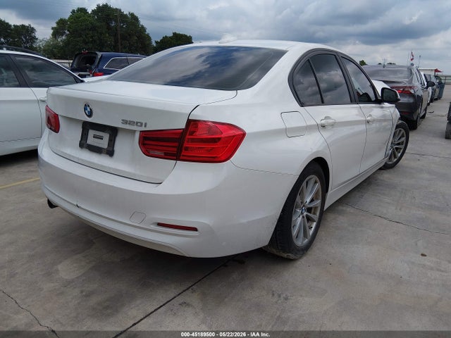 Продаж на аукціоні авто 2016 Bmw 320i, vin: WBA8E1G59GNT36767, номер лоту: 45189500