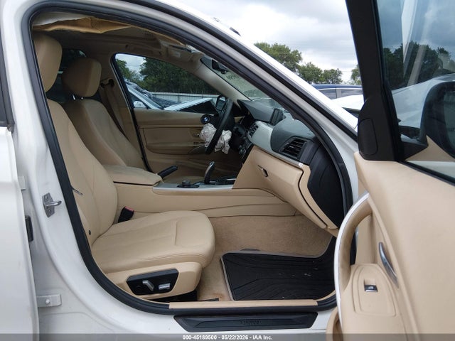 Продаж на аукціоні авто 2016 Bmw 320i, vin: WBA8E1G59GNT36767, номер лоту: 45189500