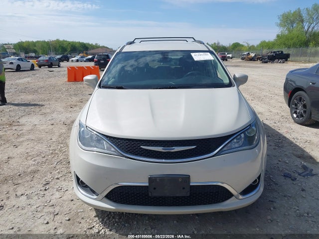 Auction sale of the 2017 Chrysler Pacifica Touring-l Plus, vin: 2C4RC1EG2HR578225, lot number: 45189506