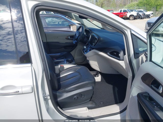 Auction sale of the 2017 Chrysler Pacifica Touring-l Plus, vin: 2C4RC1EG2HR578225, lot number: 45189506