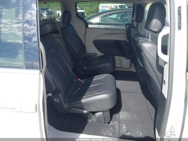 Auction sale of the 2017 Chrysler Pacifica Touring-l Plus, vin: 2C4RC1EG2HR578225, lot number: 45189506