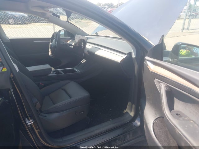 45189507 :رقم المزاد ، 7SAYGDEE7SF308333 vin ، 2025 Tesla Model Y Long Range Dual Motor All-wheel Drive مزاد بيع