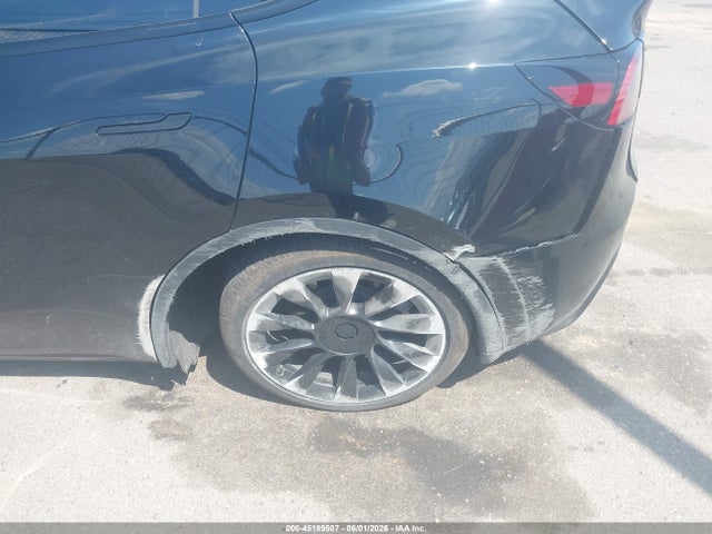 45189507 :رقم المزاد ، 7SAYGDEE7SF308333 vin ، 2025 Tesla Model Y Long Range Dual Motor All-wheel Drive مزاد بيع