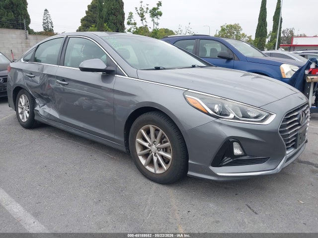 2018 5NPE24AF5JH611124 main image