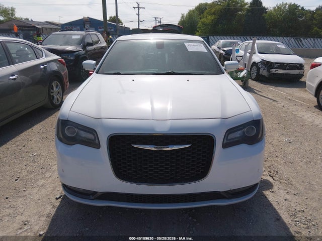 Продажа на аукционе авто 2015 Chrysler 300 300s, vin: 2C3CCAGG2FH756869, номер лота: 45189630