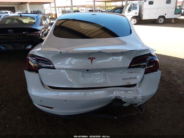 Tesla Model 3 Performance Dual Motor All-wheel Drive 2022 5YJ3E1ECXNF209102 Image 16