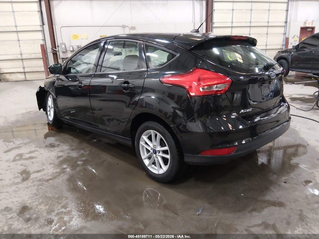Ford FOCUS SE 2015 1FADP3K28FL215796 Image 3