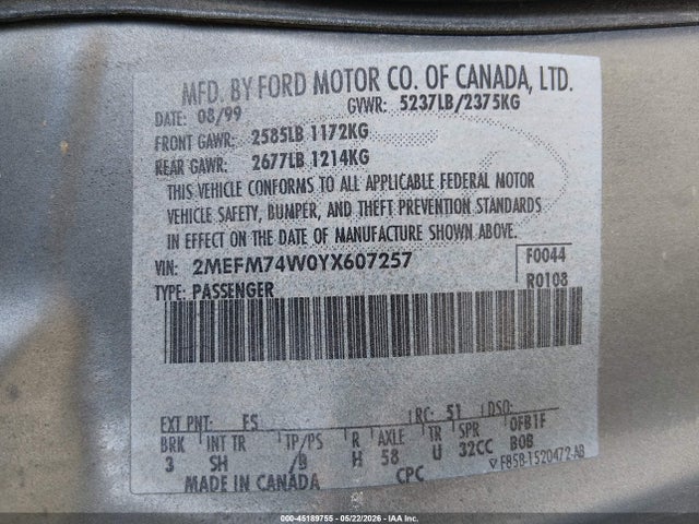 45189755 :رقم المزاد ، 2MEFM74W0YX607257 vin ، 2000 Mercury Grand Marquis Gs مزاد بيع