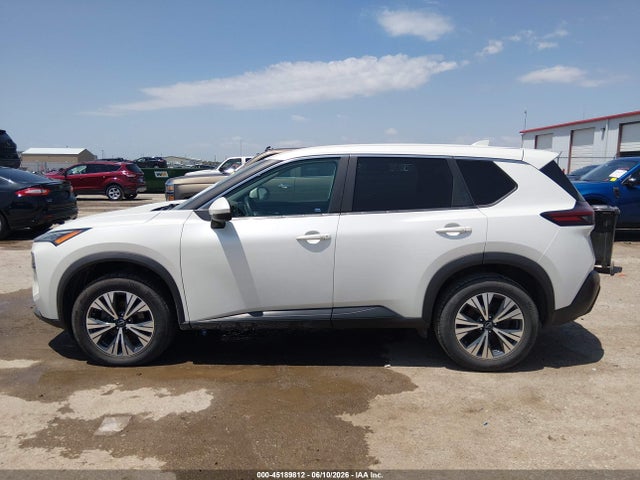 5N1BT3BA0NC733562 Nissan Rogue Sv Fwd