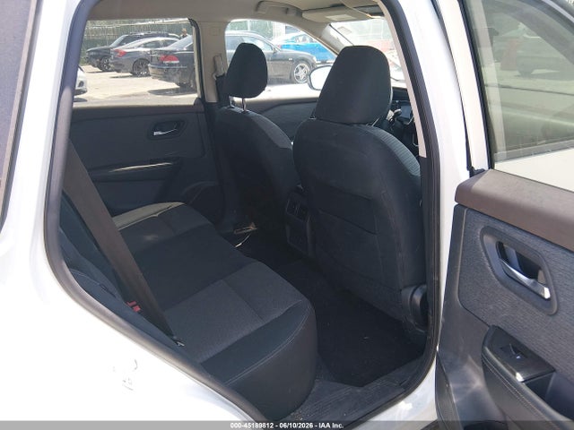 5N1BT3BA0NC733562 Nissan Rogue Sv Fwd