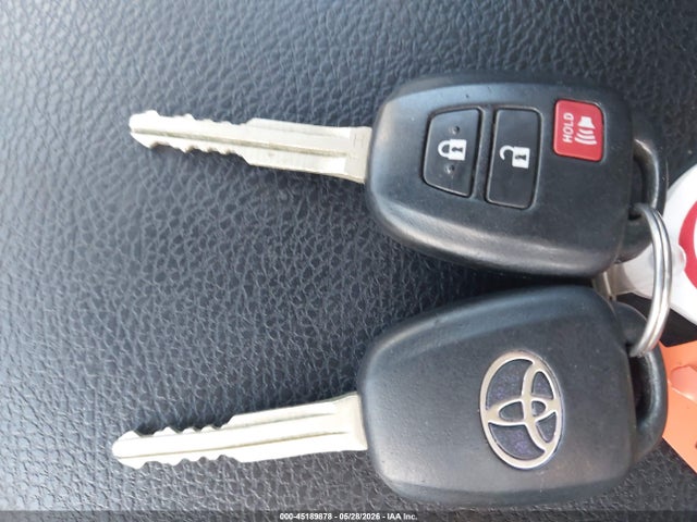 Toyota RAV4 LE 2015 2T3ZFREV1FW195089 Image 11