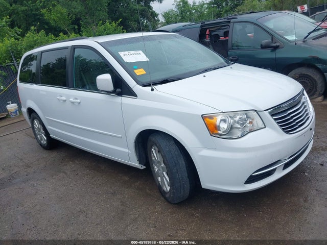 2016 Chrysler Town & Country Lx მანქანა იყიდება აუქციონზე, vin: 2C4RC1AG5GR119811, აუქციონის ნომერი: 45189888