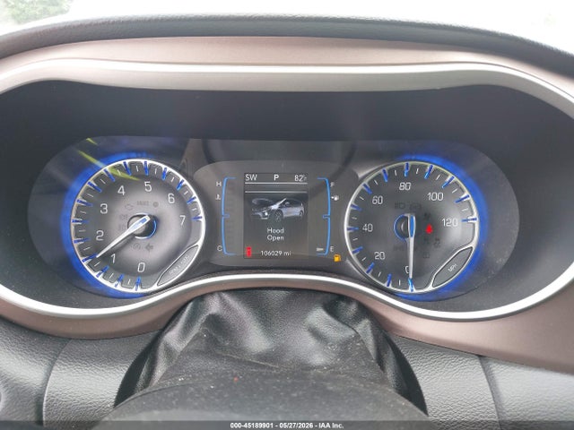 45189901 :رقم المزاد ، 2C4RC1BG7HR526643 vin ، 2017 Chrysler Pacifica Touring-l مزاد بيع