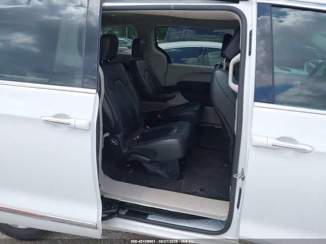 45189901 :رقم المزاد ، 2C4RC1BG7HR526643 vin ، 2017 Chrysler Pacifica Touring-l مزاد بيع