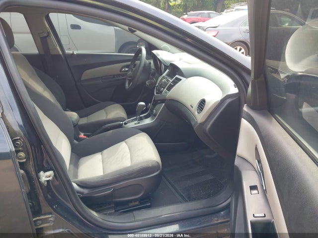 1G1PA5SH7F7134427 Chevrolet Cruze Ls Auto