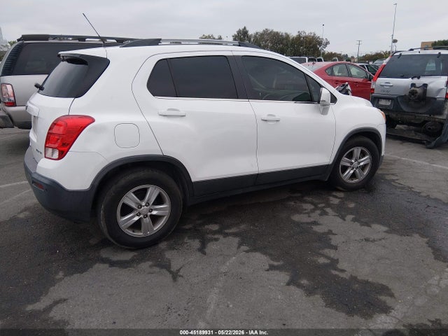 3GNCJLSB8FL203859 Chevrolet Trax Lt