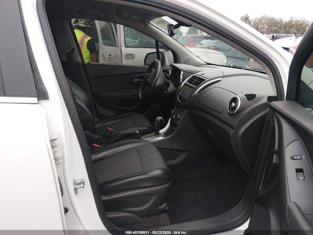 3GNCJLSB8FL203859 Chevrolet Trax Lt