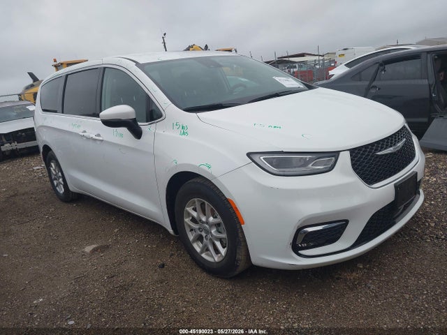 Продаж на аукціоні авто 2023 Chrysler Pacifica Touring L, vin: 2C4RC1BG2PR615843, номер лоту: 45190023