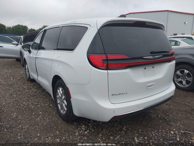 Продаж на аукціоні авто 2023 Chrysler Pacifica Touring L, vin: 2C4RC1BG2PR615843, номер лоту: 45190023